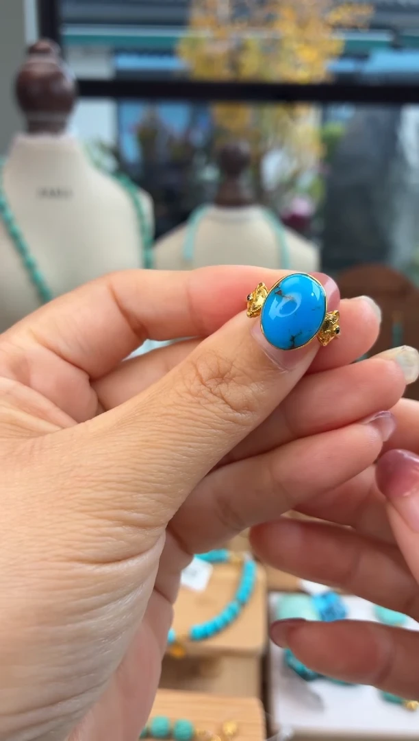 18K金镶嵌绿松石戒指1