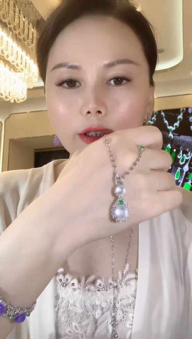 套链18K金镶嵌翡翠D64