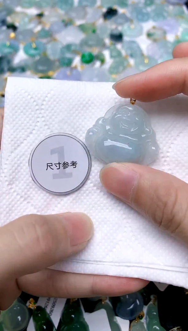 颈饰18K金镶嵌翡翠天然A货翡翠