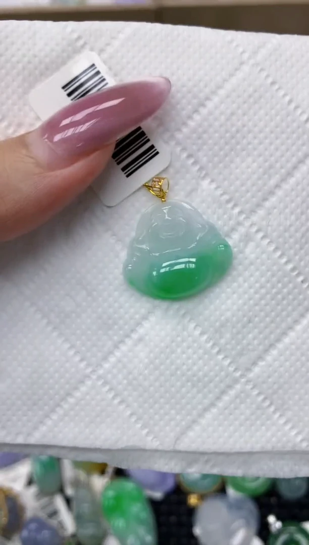 翡翠18K金镶嵌颈饰1111111111