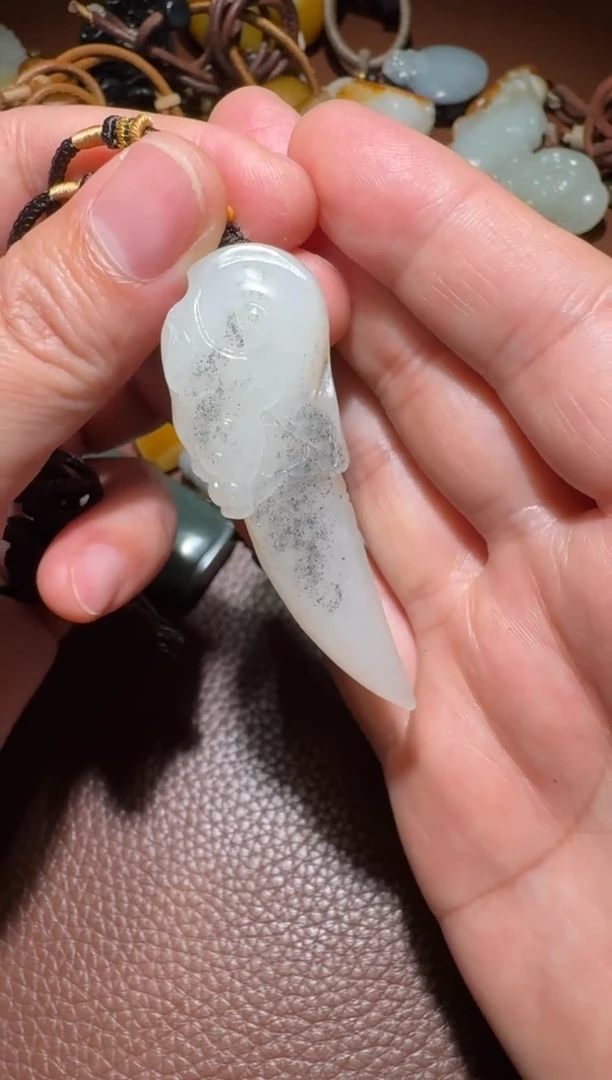 未镶嵌和田玉挂件和田玉