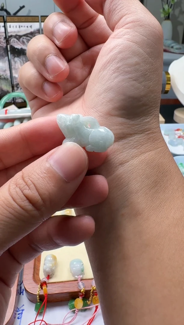 翡翠未镶嵌吊坠(不含链)天然A货缅甸翡翠