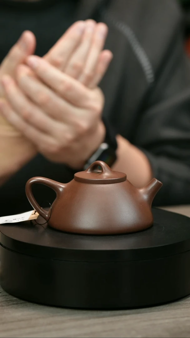 茶壶紫砂一****景H1462赵信军光素水波石瓢
