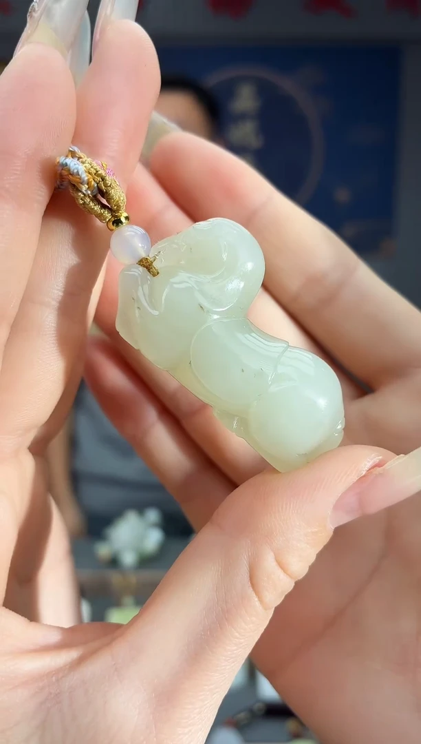 颈饰未镶嵌和田玉1