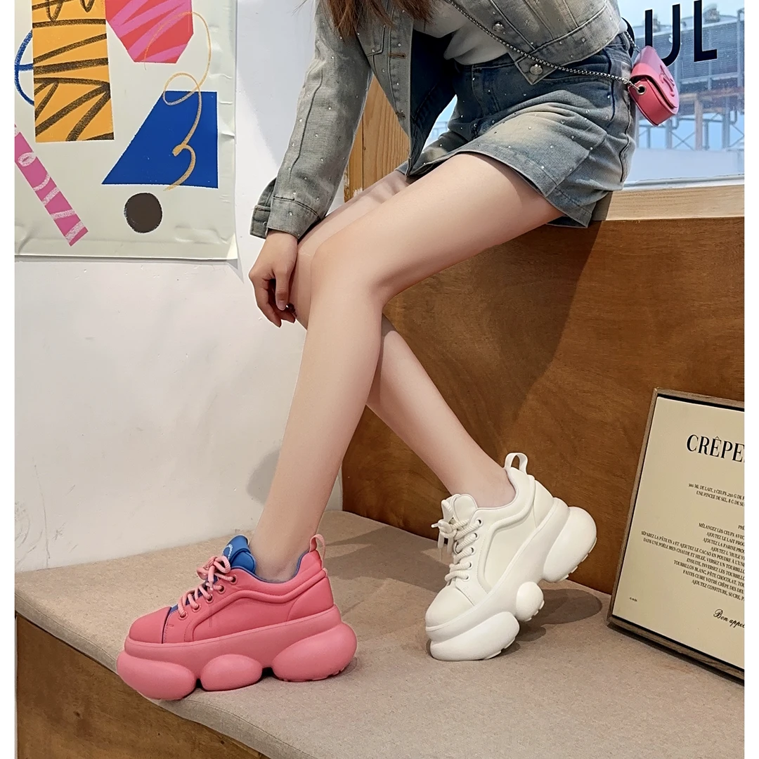 断码现货●增高7cm时尚百搭女士休闲鞋2408910