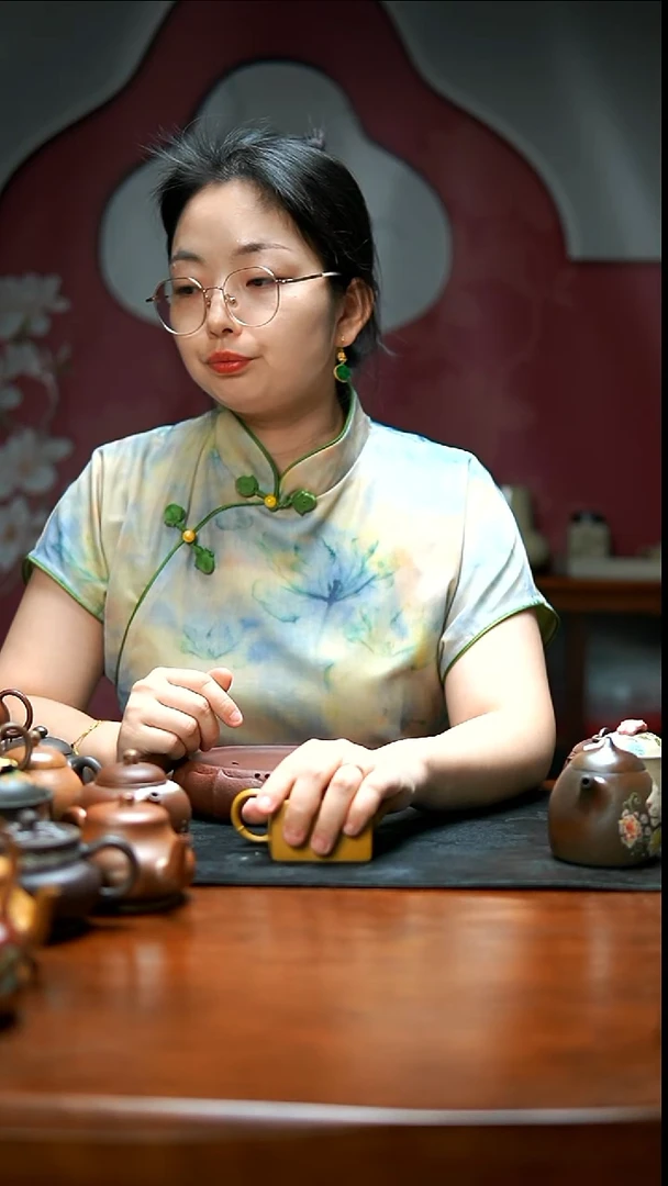 茶壶紫砂黄金段泥绘四方壶