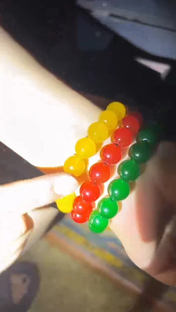 和田玉未镶嵌挂件红黄绿手串3条一起给