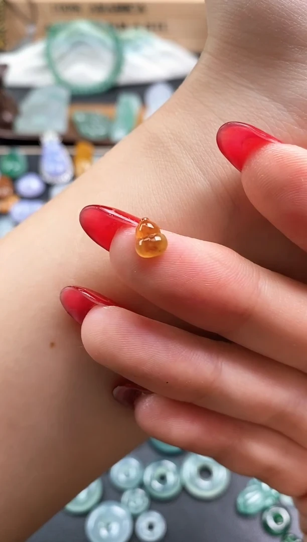 颈饰未镶嵌翡翠葫芦