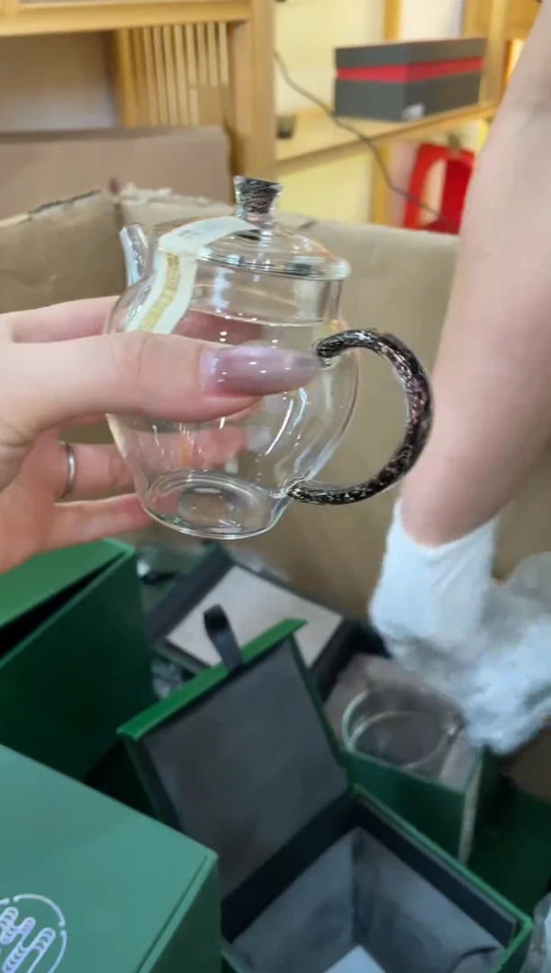 罐玉高硼硅星隐壶红晶