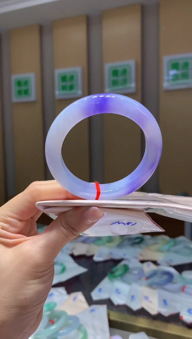 翡翠手镯未镶嵌-W49圈口55*11.5*10.8