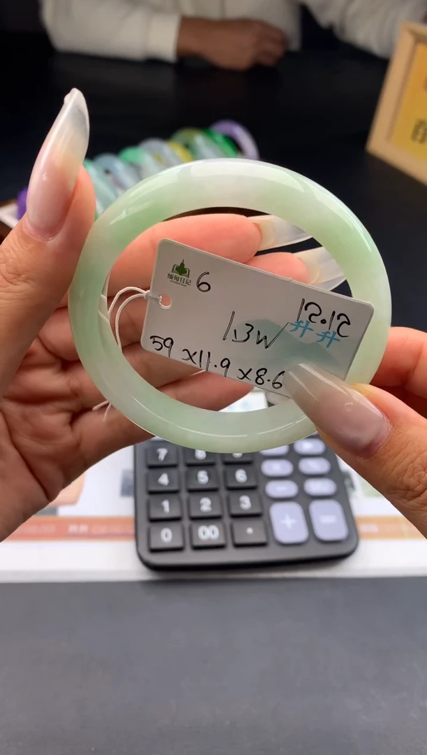 未镶嵌手镯翡翠翡翠自带#送人#，假一赔三