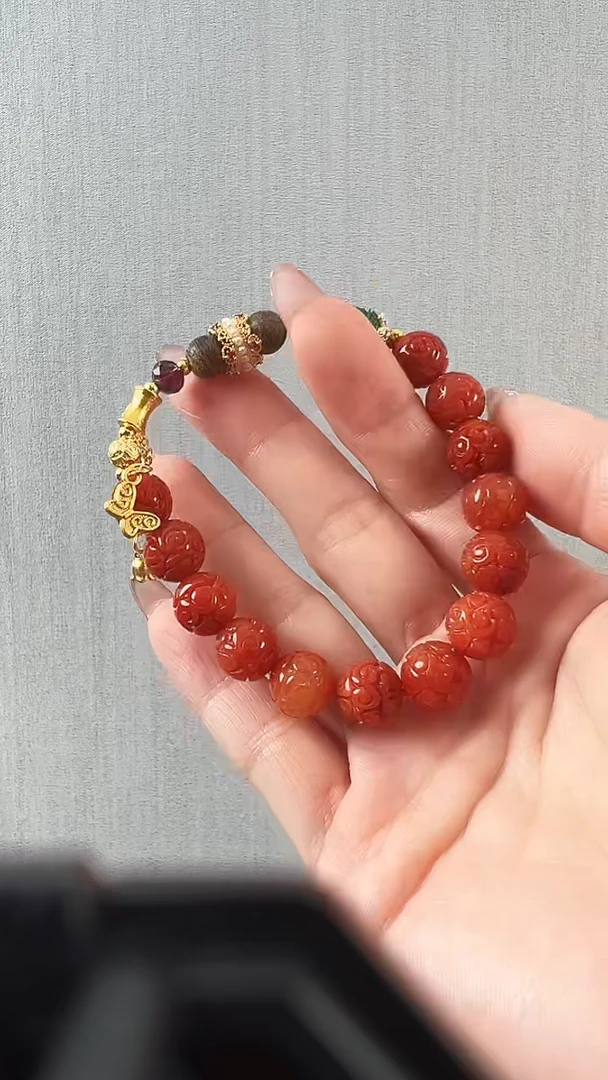 颈饰未镶嵌翡翠手串