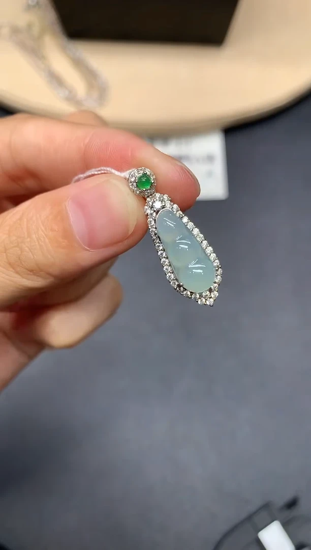 翡翠银S925镶嵌吊坠(不含链)福豆【多样性发其一】