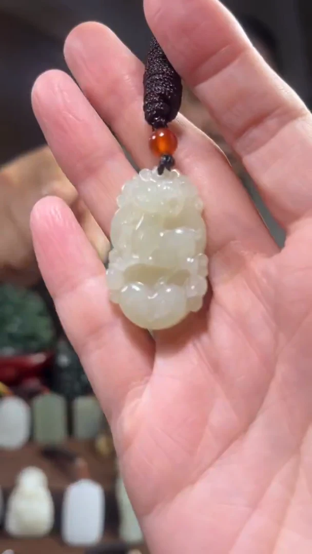 颈饰未镶嵌和田玉·