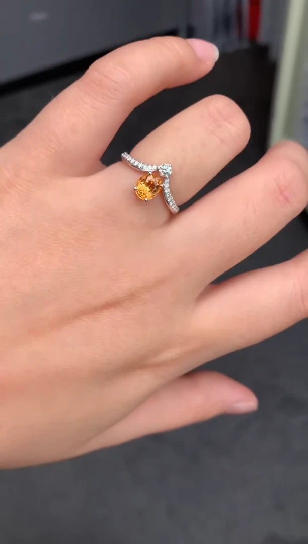 石榴石戒指18K金镶嵌1.3ct 芬达石戒指