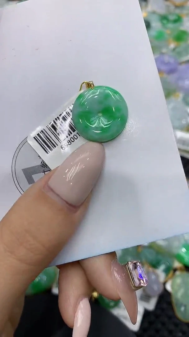 颈饰18K金镶嵌翡翠111111111111