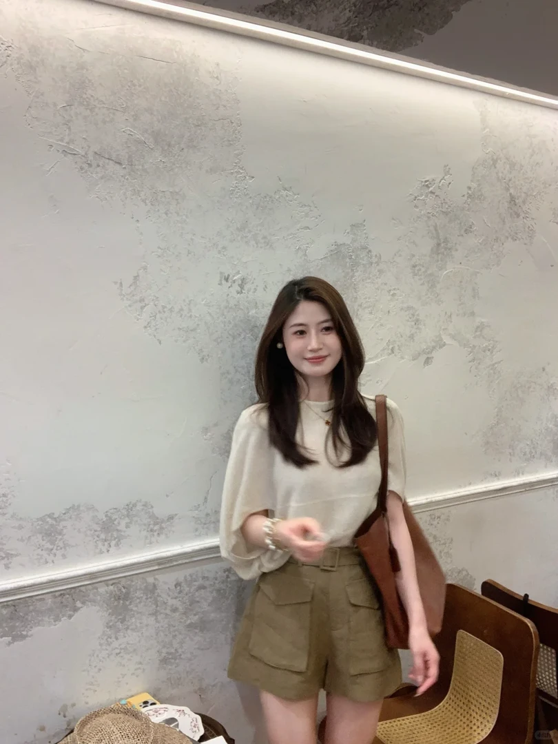 2025夏季新款韩系穿搭慵懒风短袖针织上衣搭配高腰短裤显瘦两件套