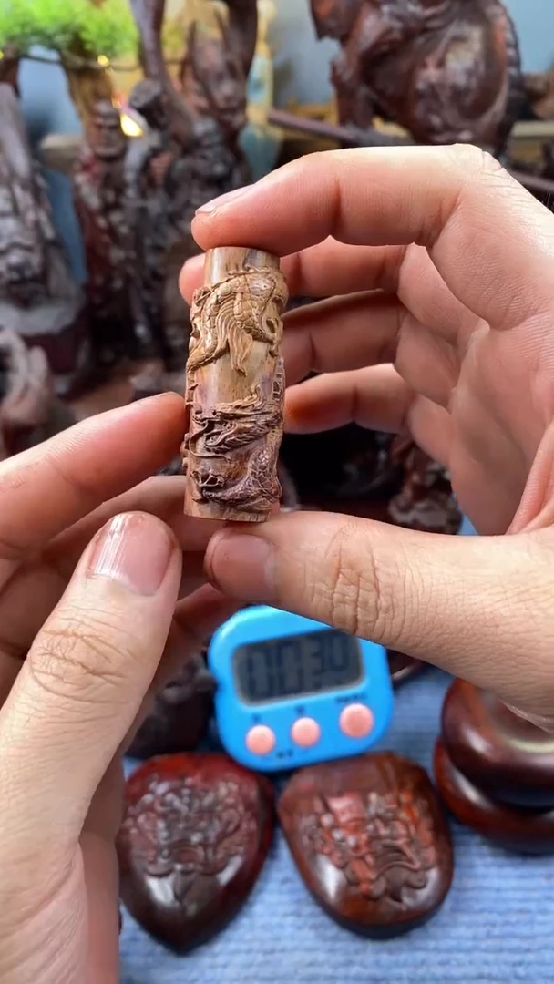 黄花梨/降香黄檀?**?龙柱子