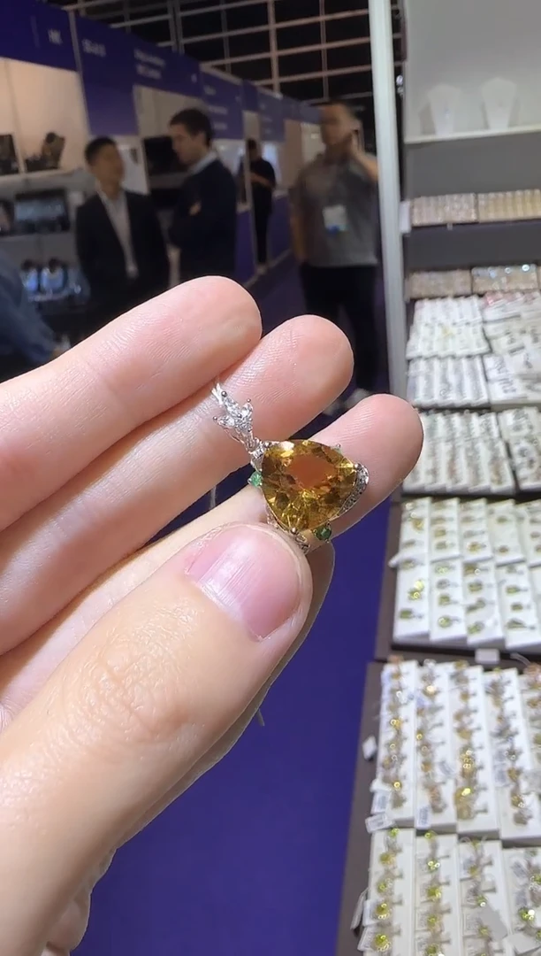 【闪购商品】黄晶颈饰银S925镶嵌14mm