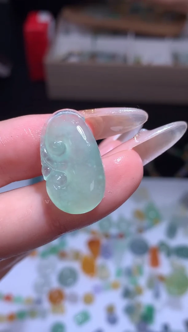 未镶嵌定制翡翠如意