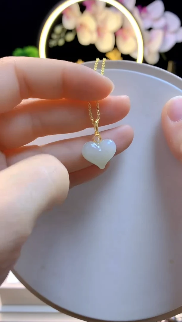 吊坠(赠链)银S925镶嵌和田玉晴水爱心