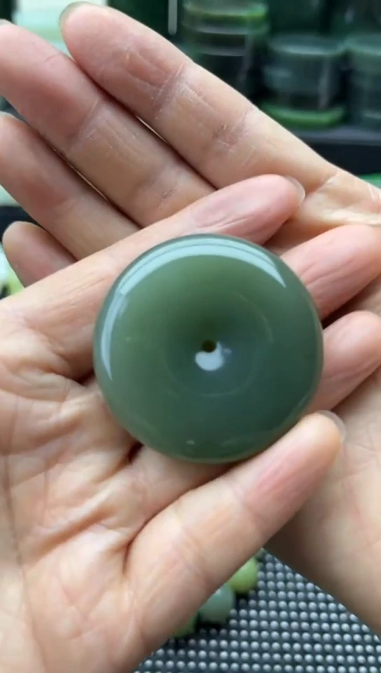 未镶嵌和田玉珠宝半成品扣子