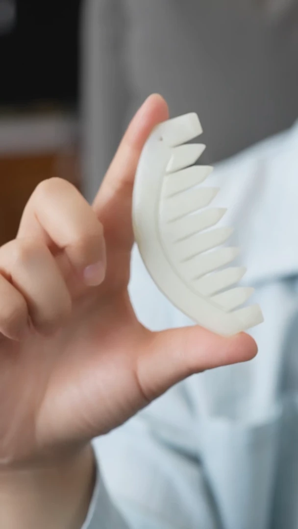 蛇纹石玉未镶嵌梳子梳子