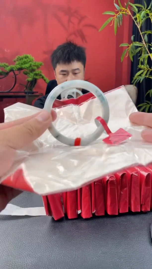 未镶嵌手镯翡翠3