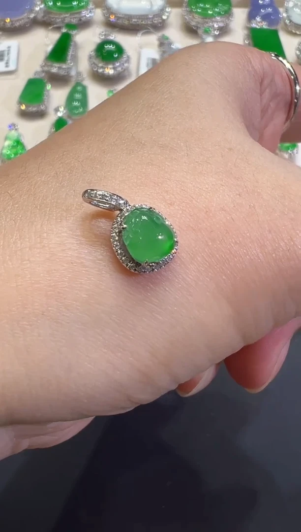 吊坠(不含链)18K金镶嵌翡翠B387|1980