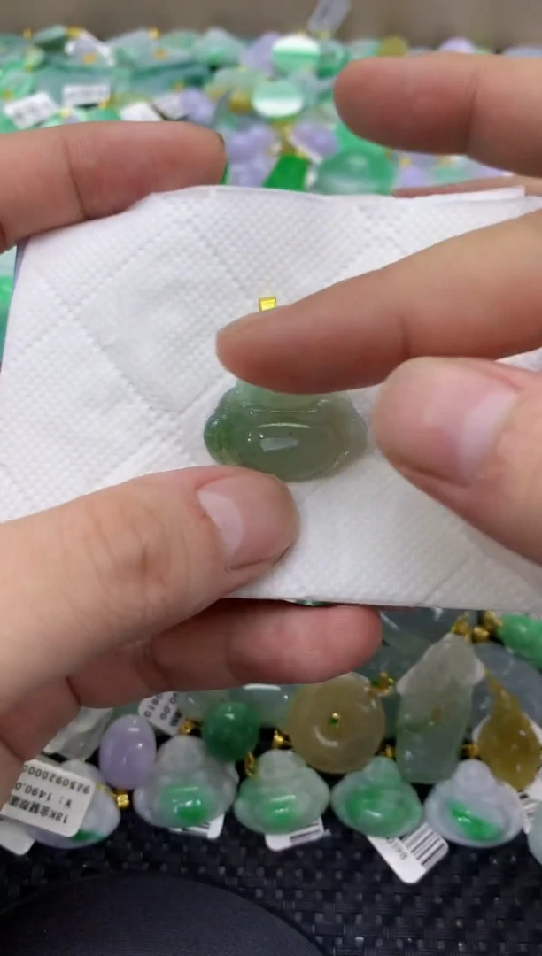 颈饰未镶嵌翡翠天然缅甸翡翠A货