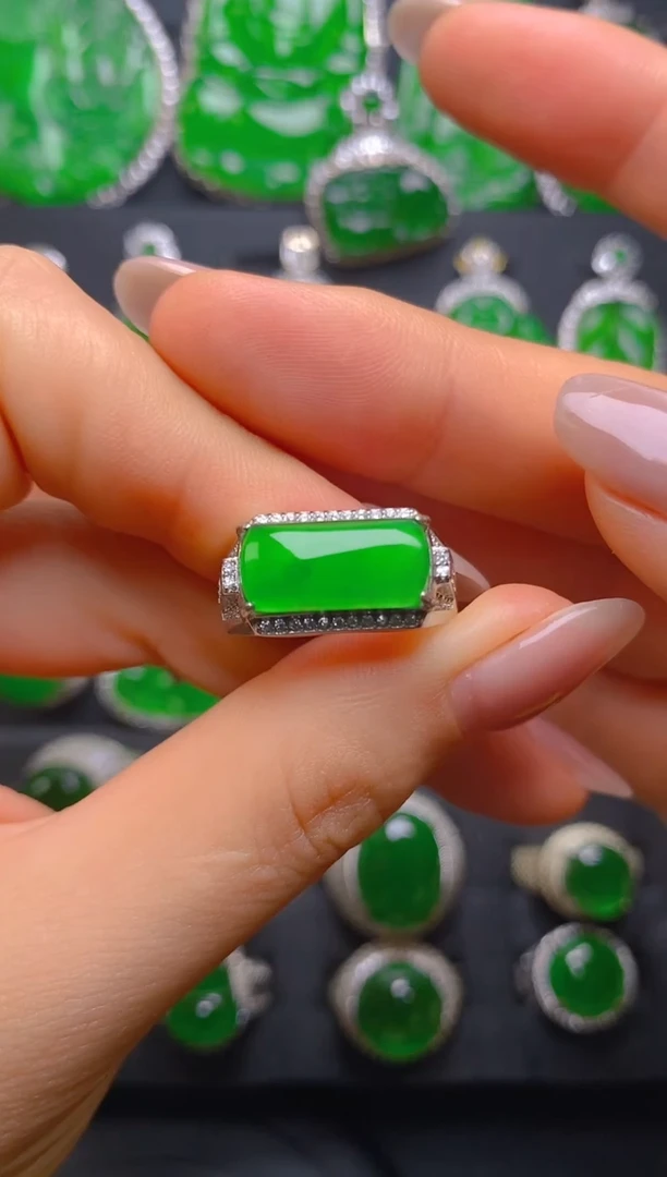 翡翠戒指银S925镶嵌马鞍戒