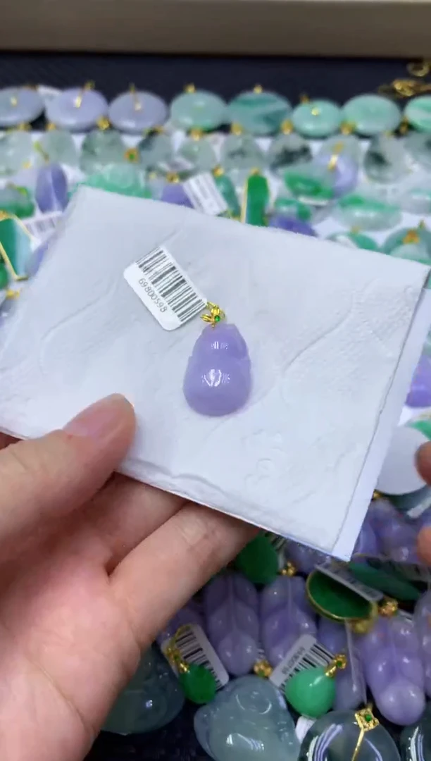 颈饰18K金镶嵌翡翠天然缅甸翡翠A货