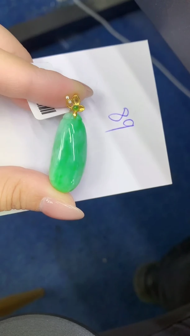 颈饰未镶嵌翡翠缅甸天然翡翠A货