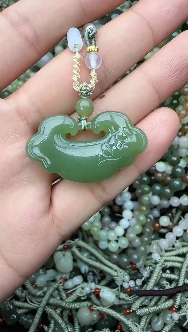 颈饰未镶嵌和田玉拍一发一