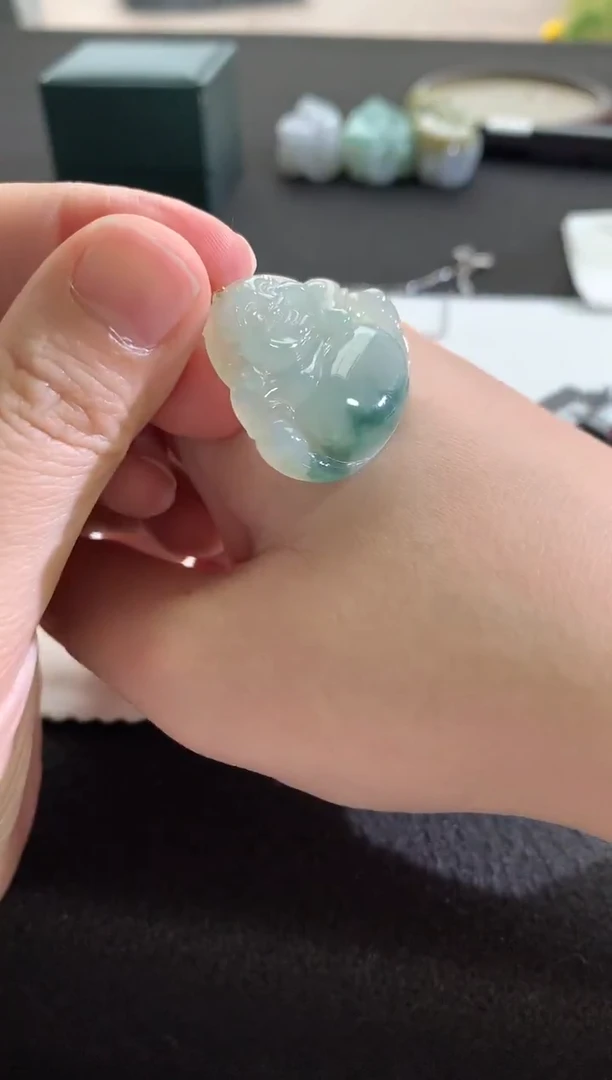 未镶嵌挂件翡翠佛公F1522-218