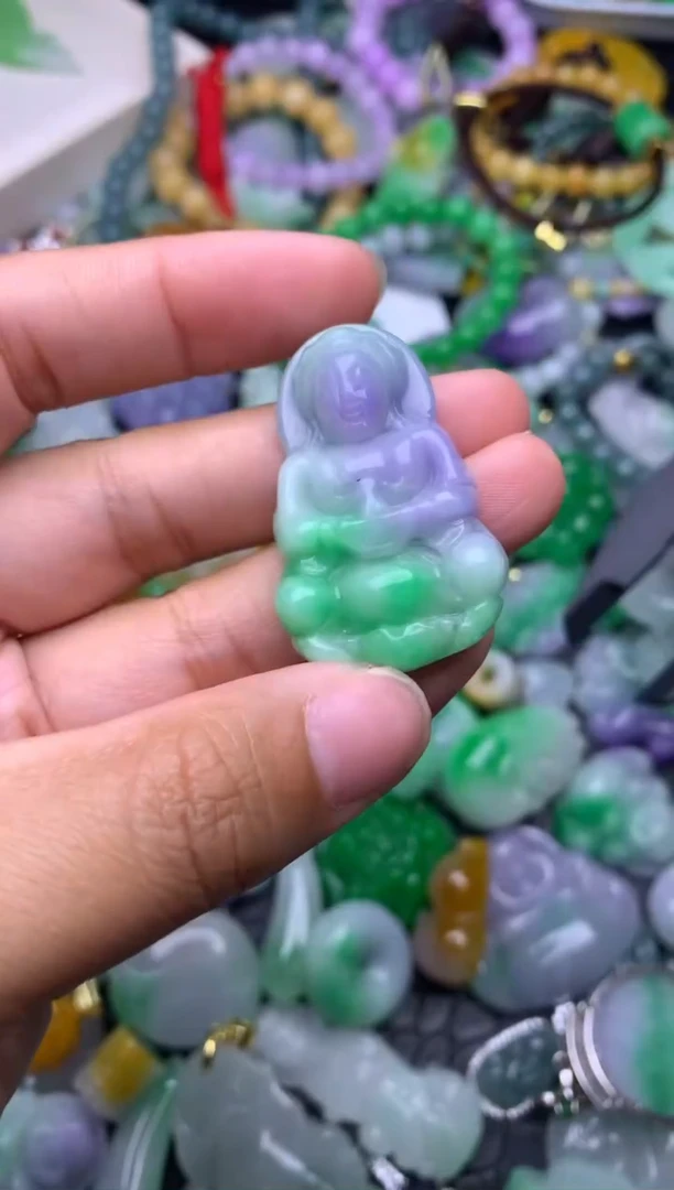 颈饰未镶嵌翡翠缅甸翡翠吊坠