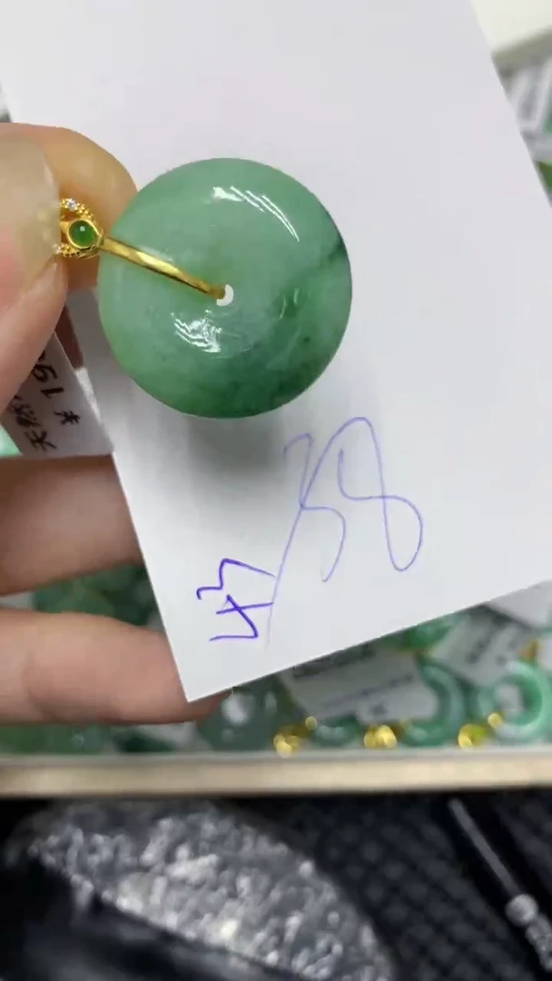 颈饰未镶嵌翡翠缅甸A货翡翠