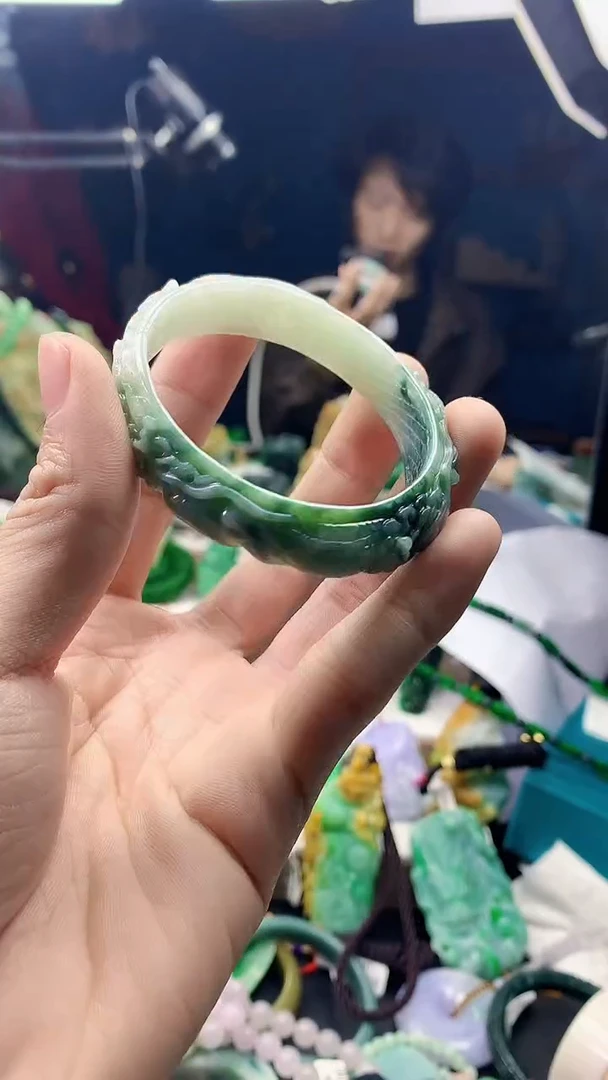 颈饰未镶嵌翡翠天然缅甸a货翡翠