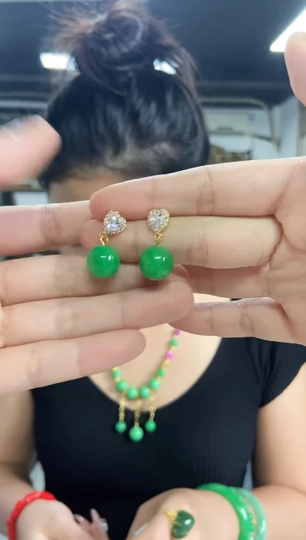 翡翠未镶嵌耳饰闪购链接多样性发其一颜色微差