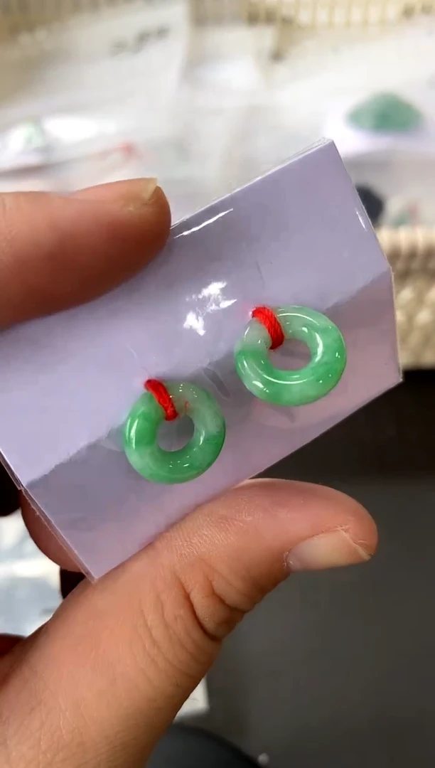 【闪购商品】定制翡翠未镶嵌一对