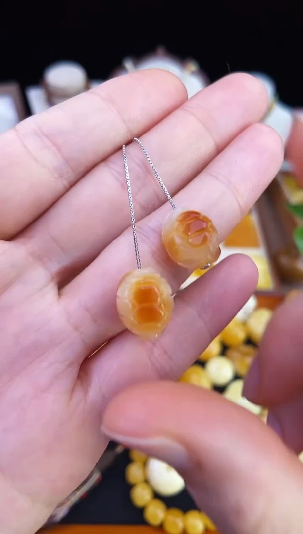 琥珀未镶嵌珠宝奇石柒月