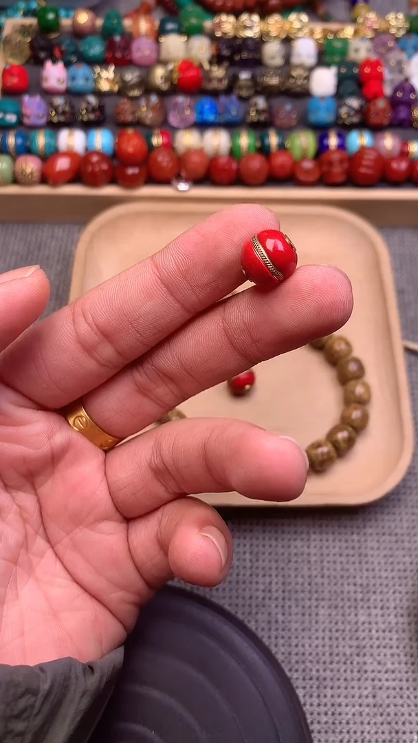 颈饰琉璃红色汉堡珠卡10+mm 单个发