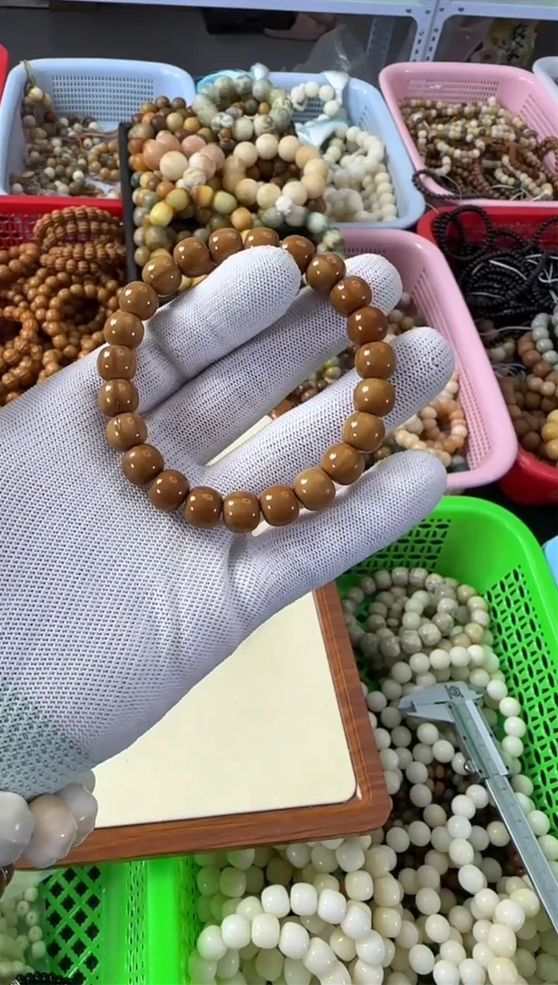 【闪购商品】白玉菩提手串10*原皮猴头老型瑕疵练手款