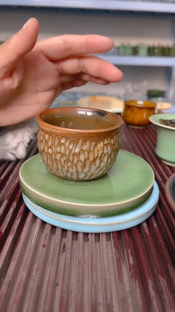 【闪购商品】瓷片原生态原矿乌金石头杯子