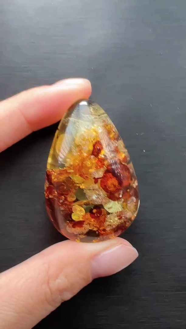 琥珀颈饰未镶嵌吊坠