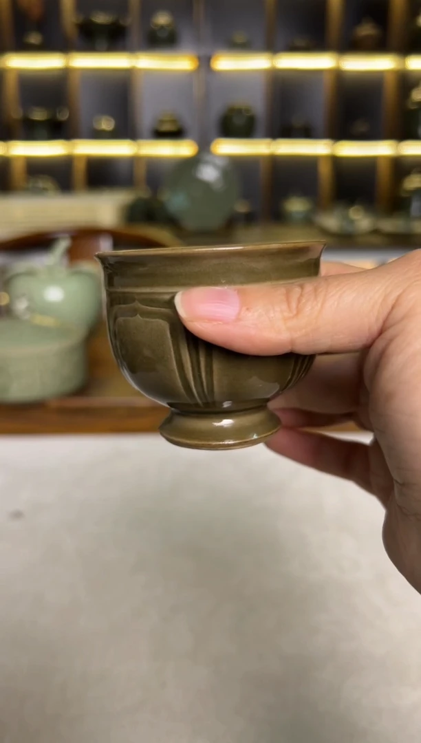 其他耀州窑纯手工姜黄釉莲瓣主人杯