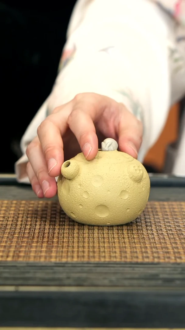 【闪购商品】紫砂茶壶TZP20本山绿 望月手抓