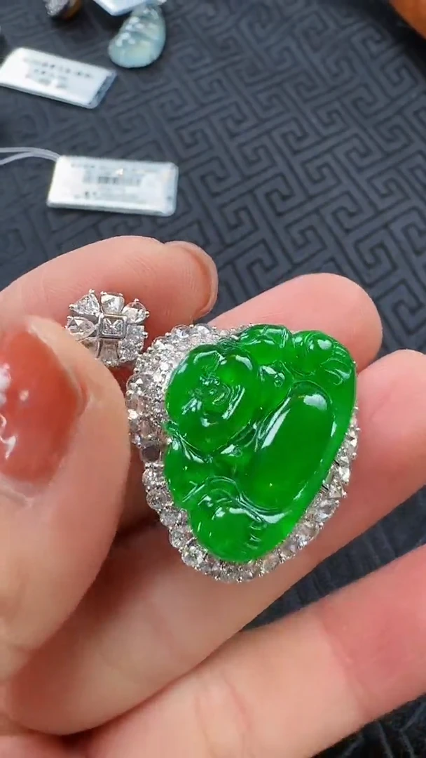 【闪购商品】翡翠吊坠(不含链)18K金镶嵌吊坠