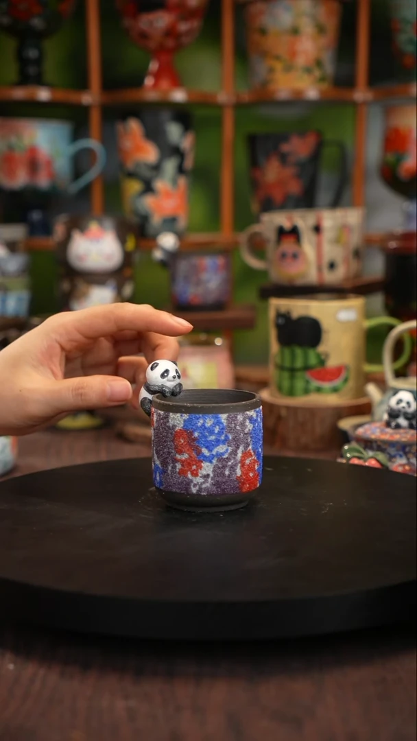 釉下手绘陶瓷杯子