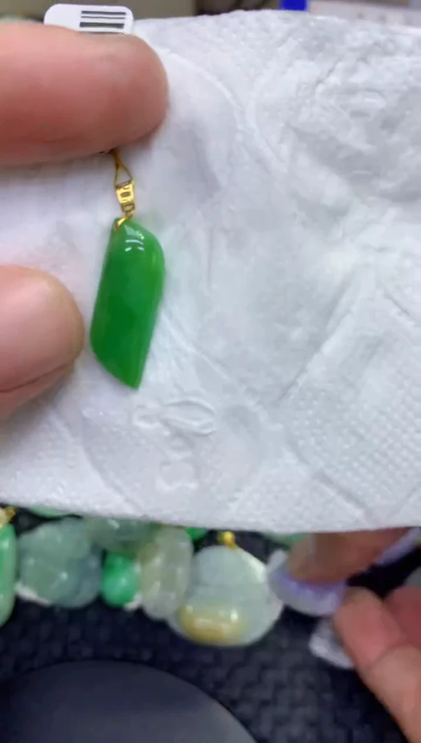 颈饰18K金镶嵌翡翠天然缅甸A货翡翠
